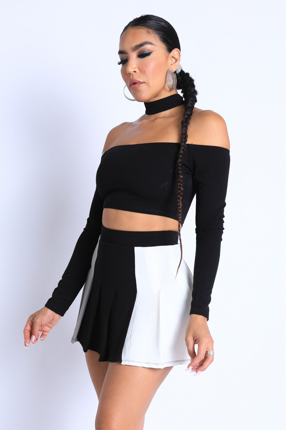Off-Shoulder Choker Crop Top and Panel Skirt Set Secondary image