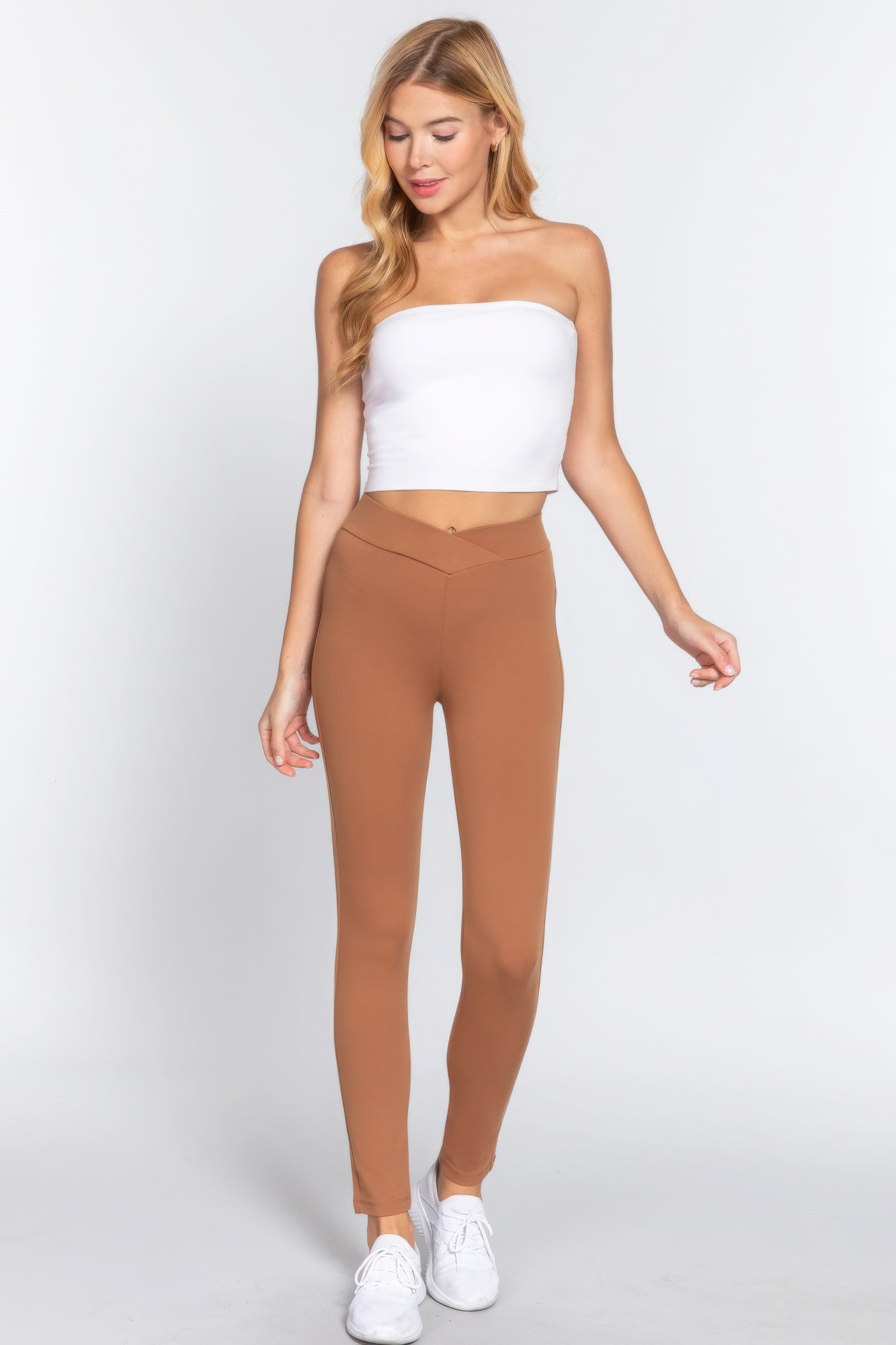 Camel Mid-Rise Skinny Ponte Pants with V-Waist Secondary image