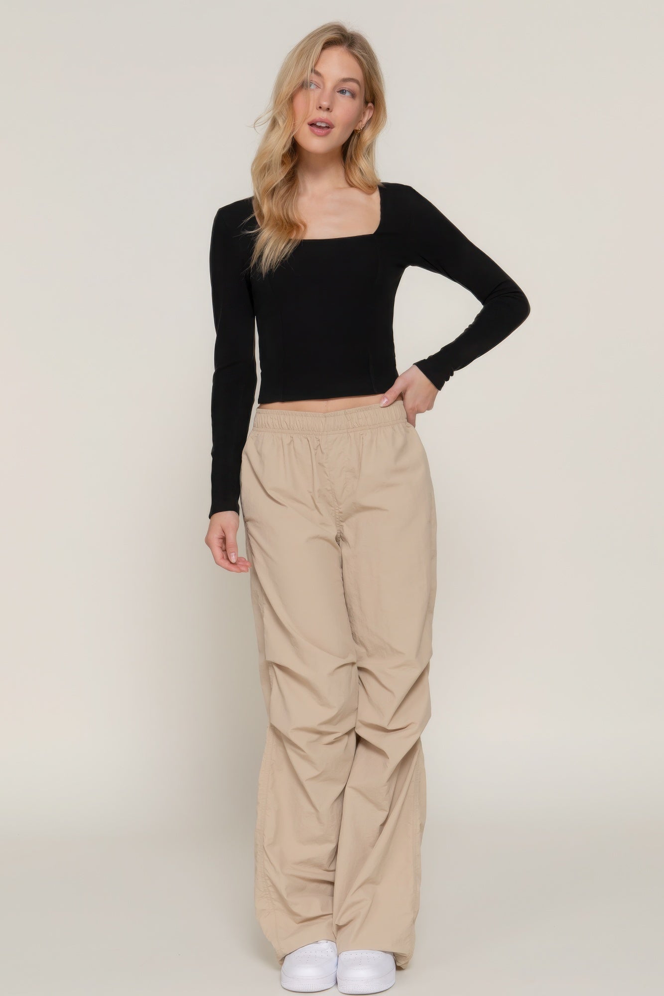 Black Sweetheart Neck Long-Sleeve Knit Top Secondary image
