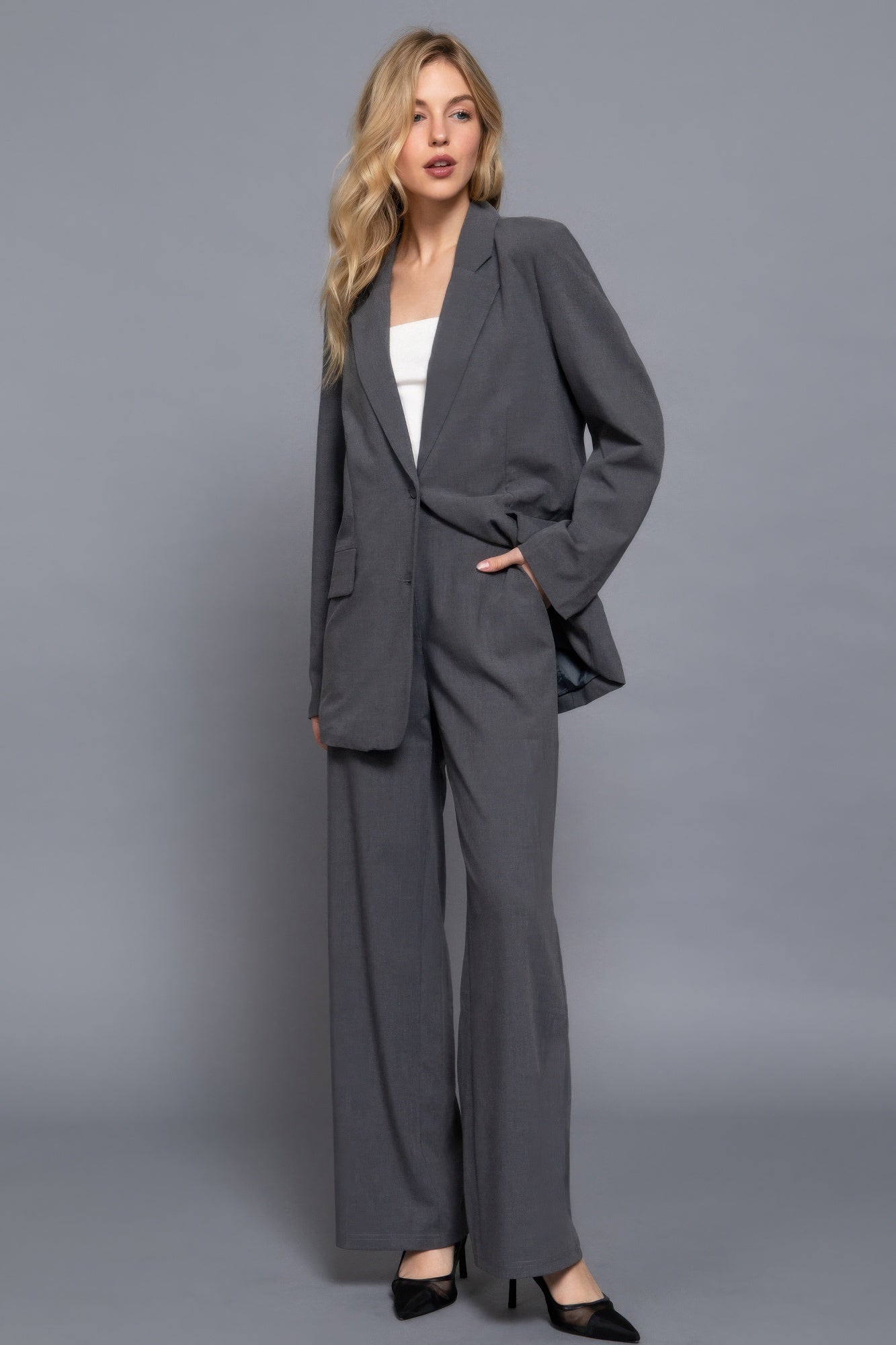 Wide-Leg Woven Pants in Heather Charcoal Secondary image