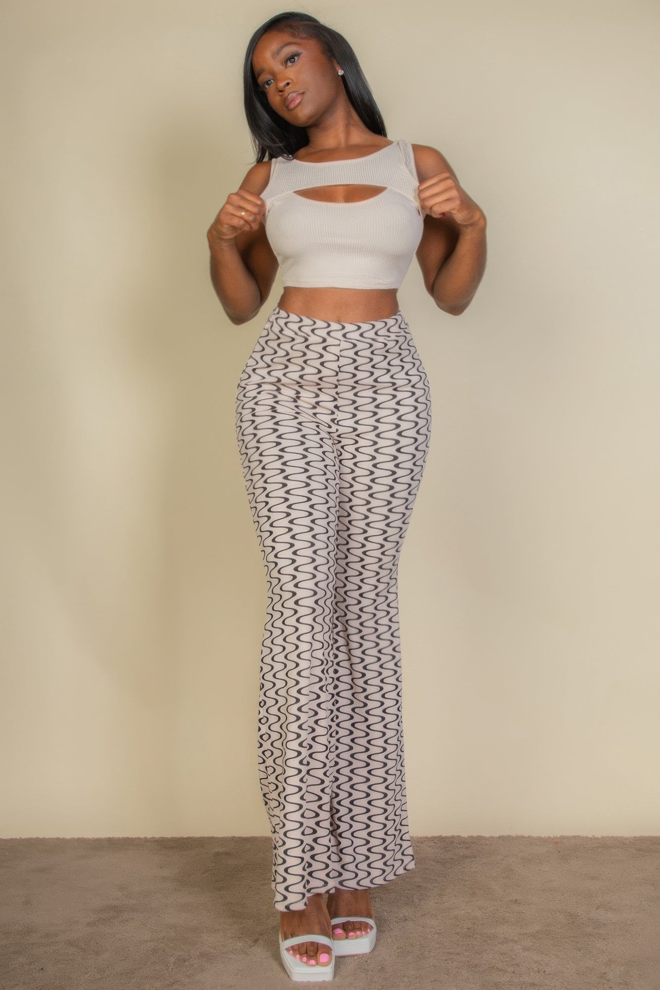 Ribbed Cropped Tank Top with Front Cutout Secondary image