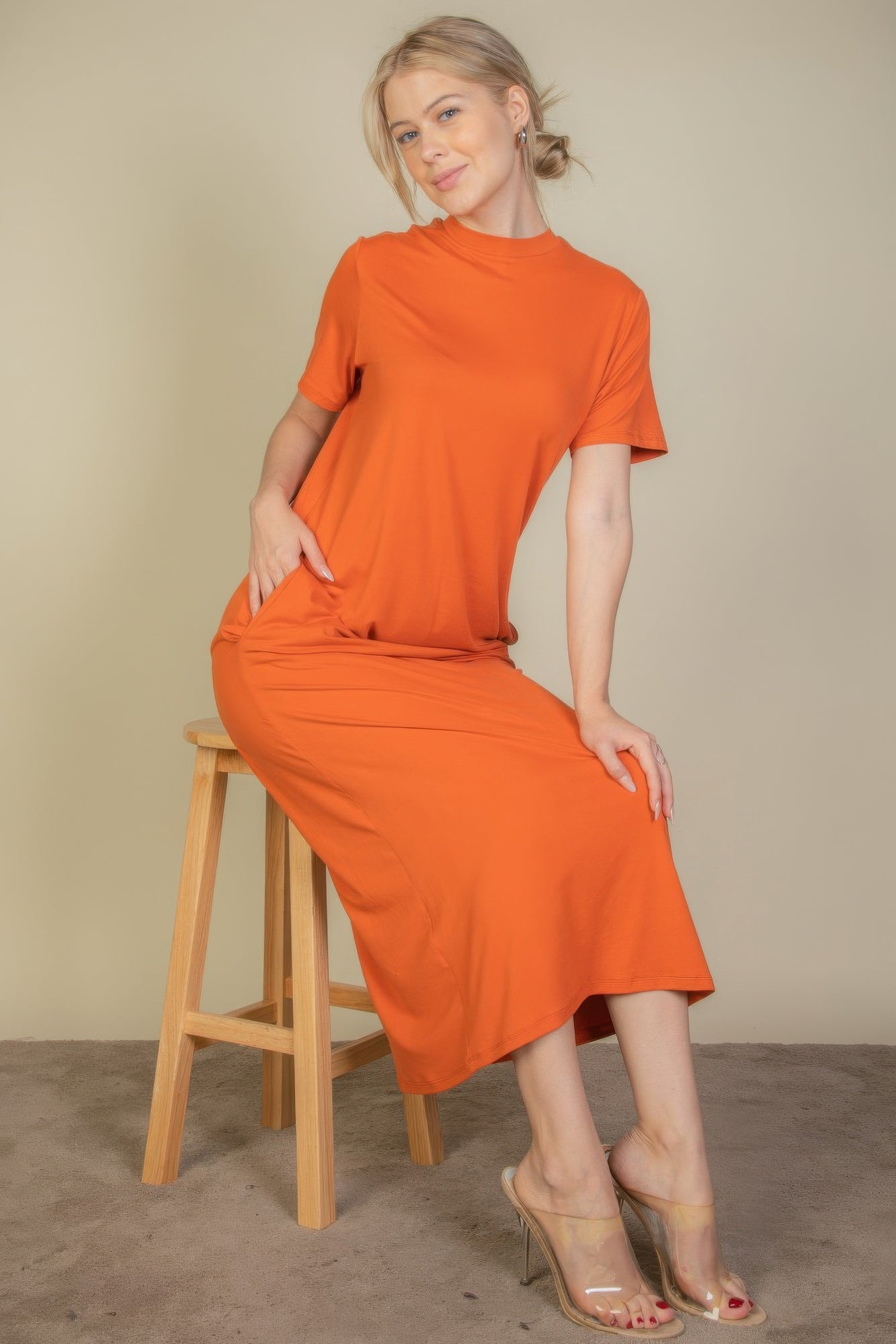 Stretch Jersey Short-Sleeve Midi Dress with Side Pockets Secondary image