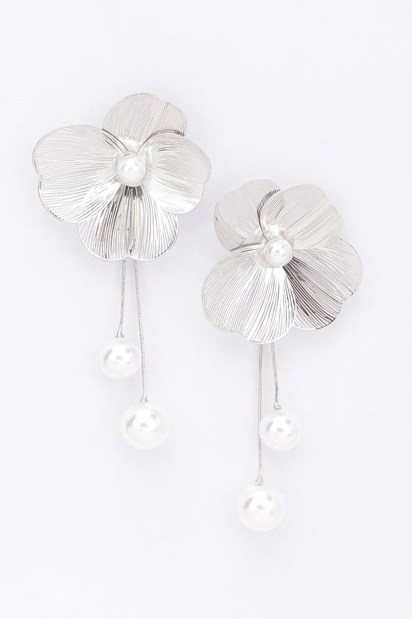 Faux Pearl Flower Drop Earrings Secondary image