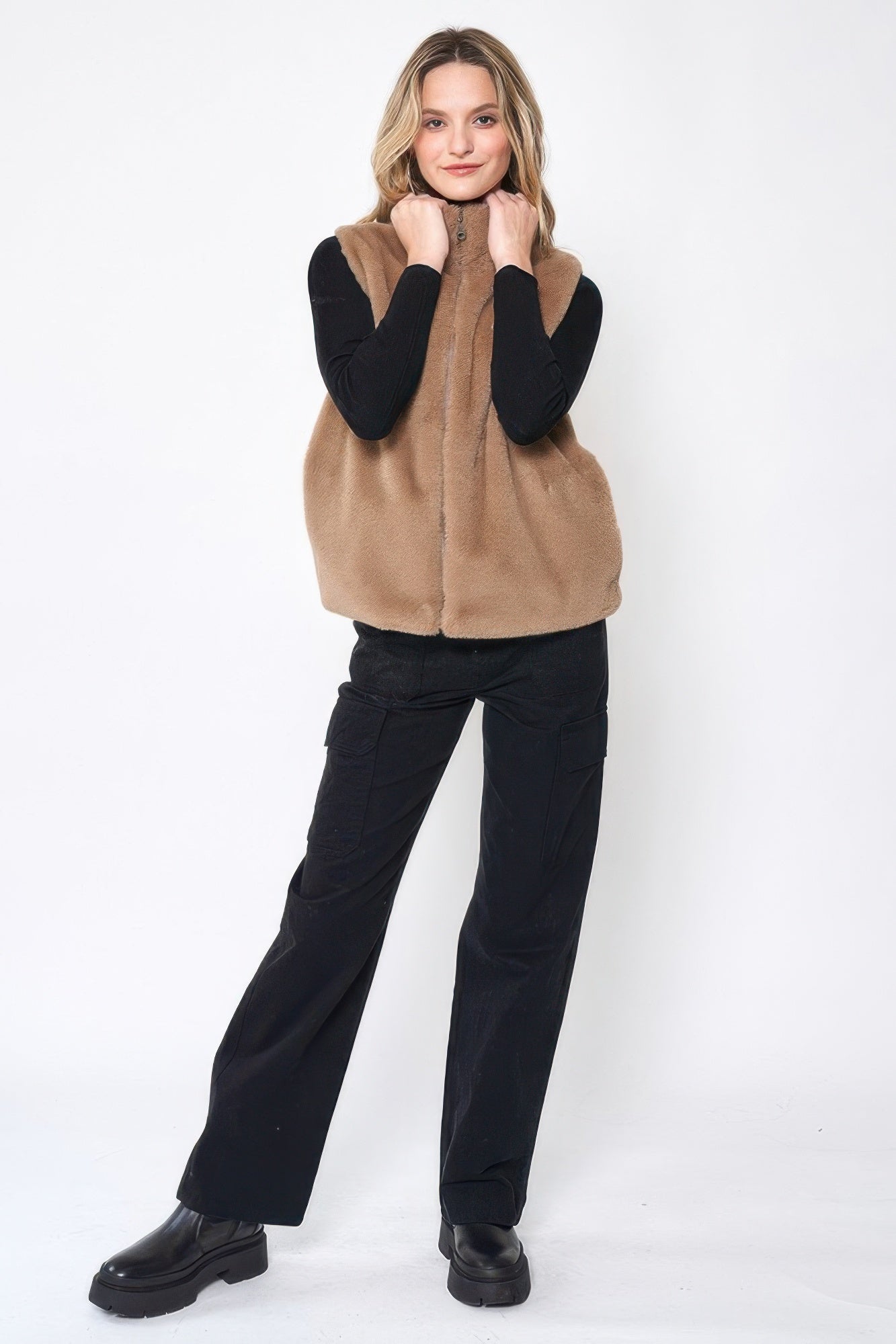 Plush Faux Fur Zip-Front Vest Secondary image