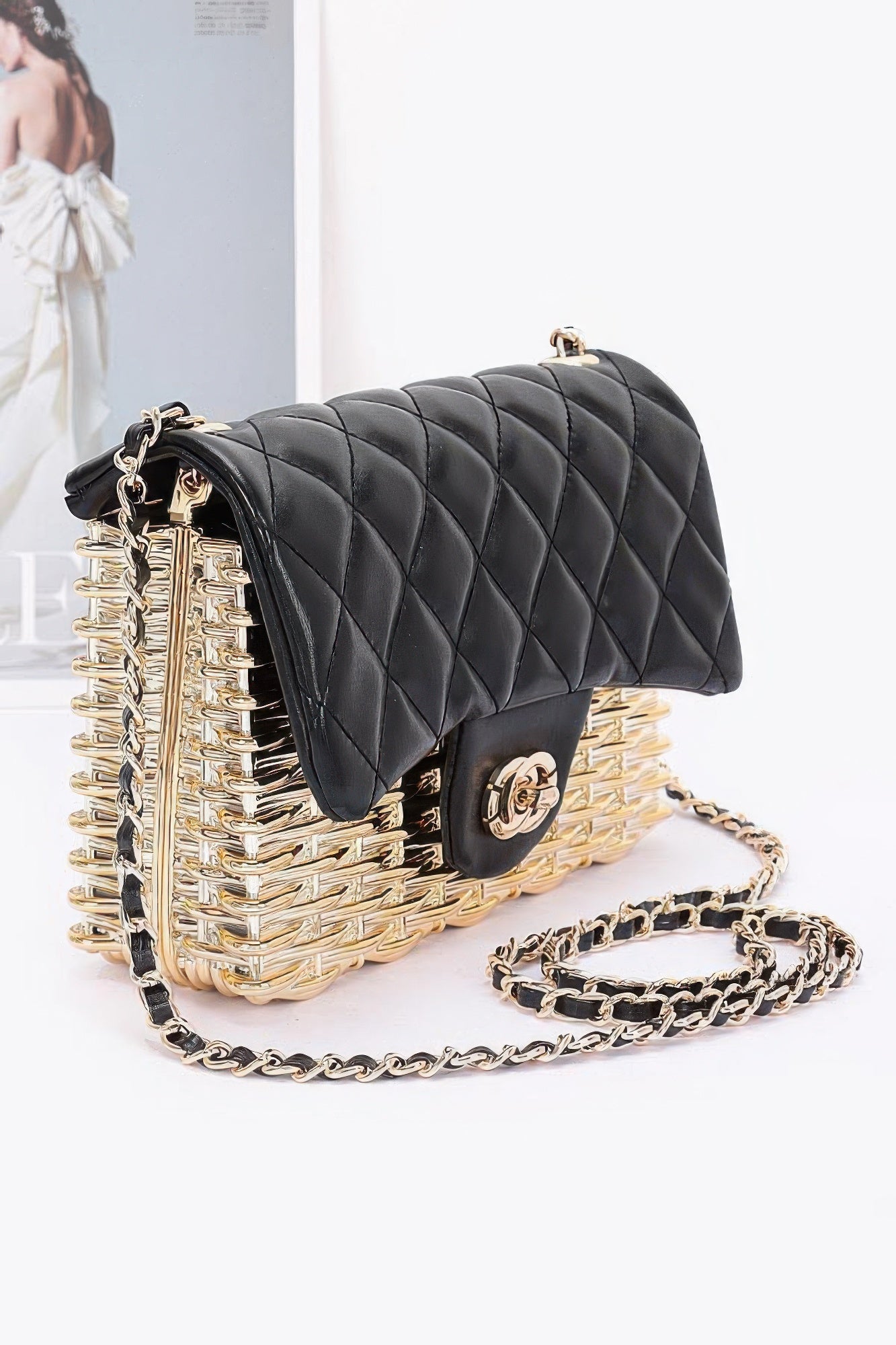 Quilted Two-Tone Flap Shoulder Bag Secondary image