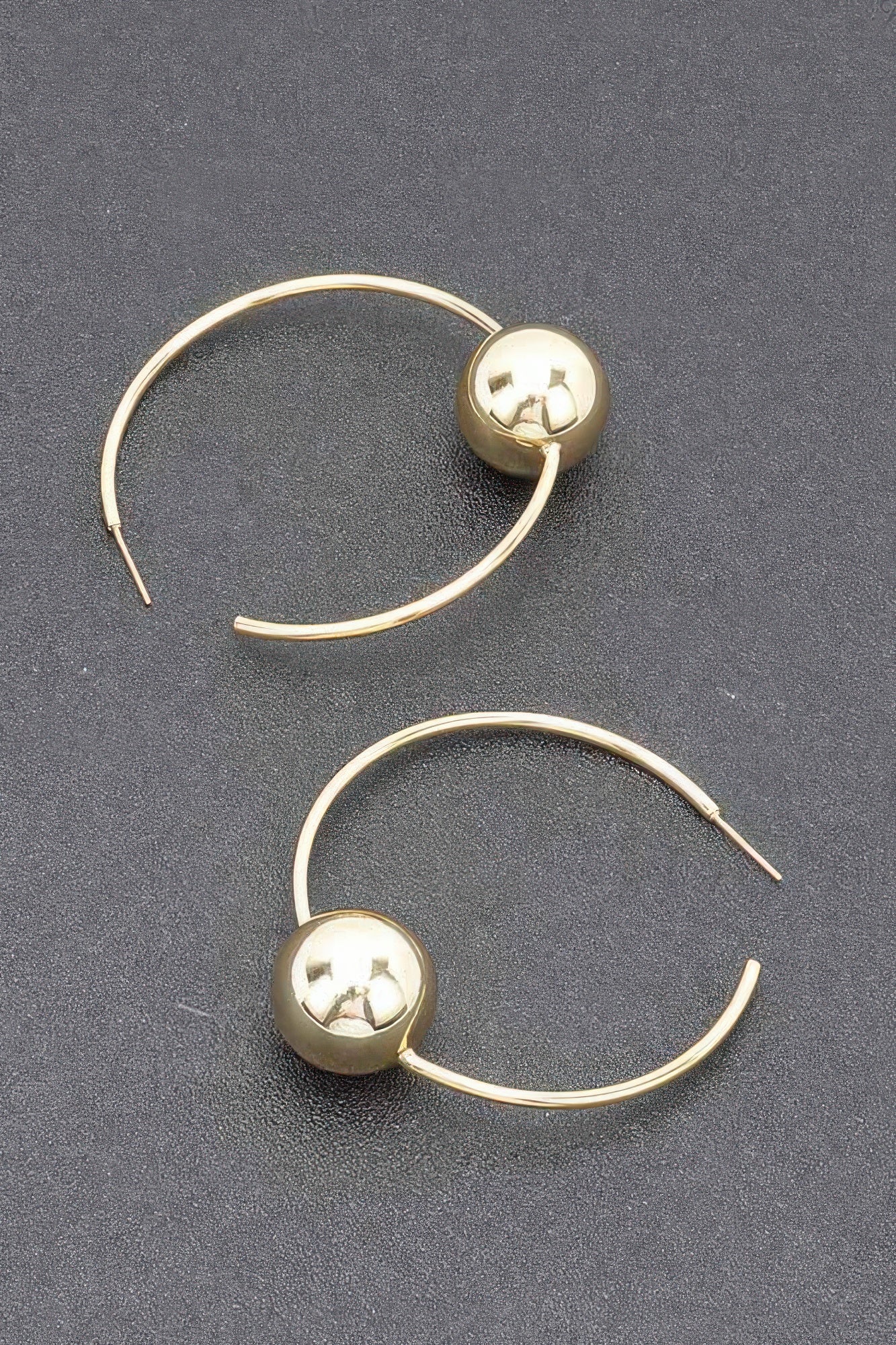 Round Disc Metal Hoop Earrings Secondary image