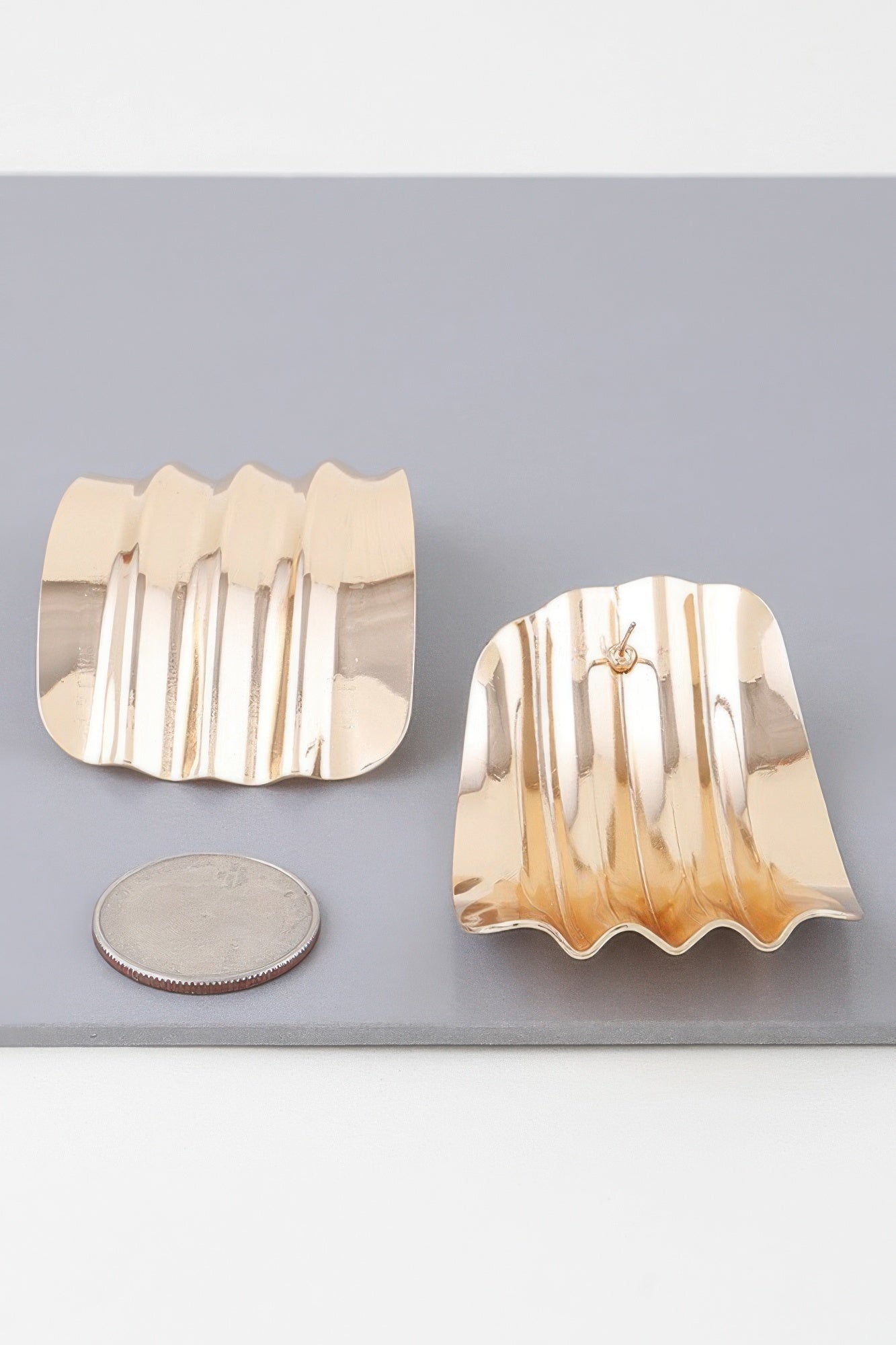 Ribbed Sculptural Curve Earrings Secondary image