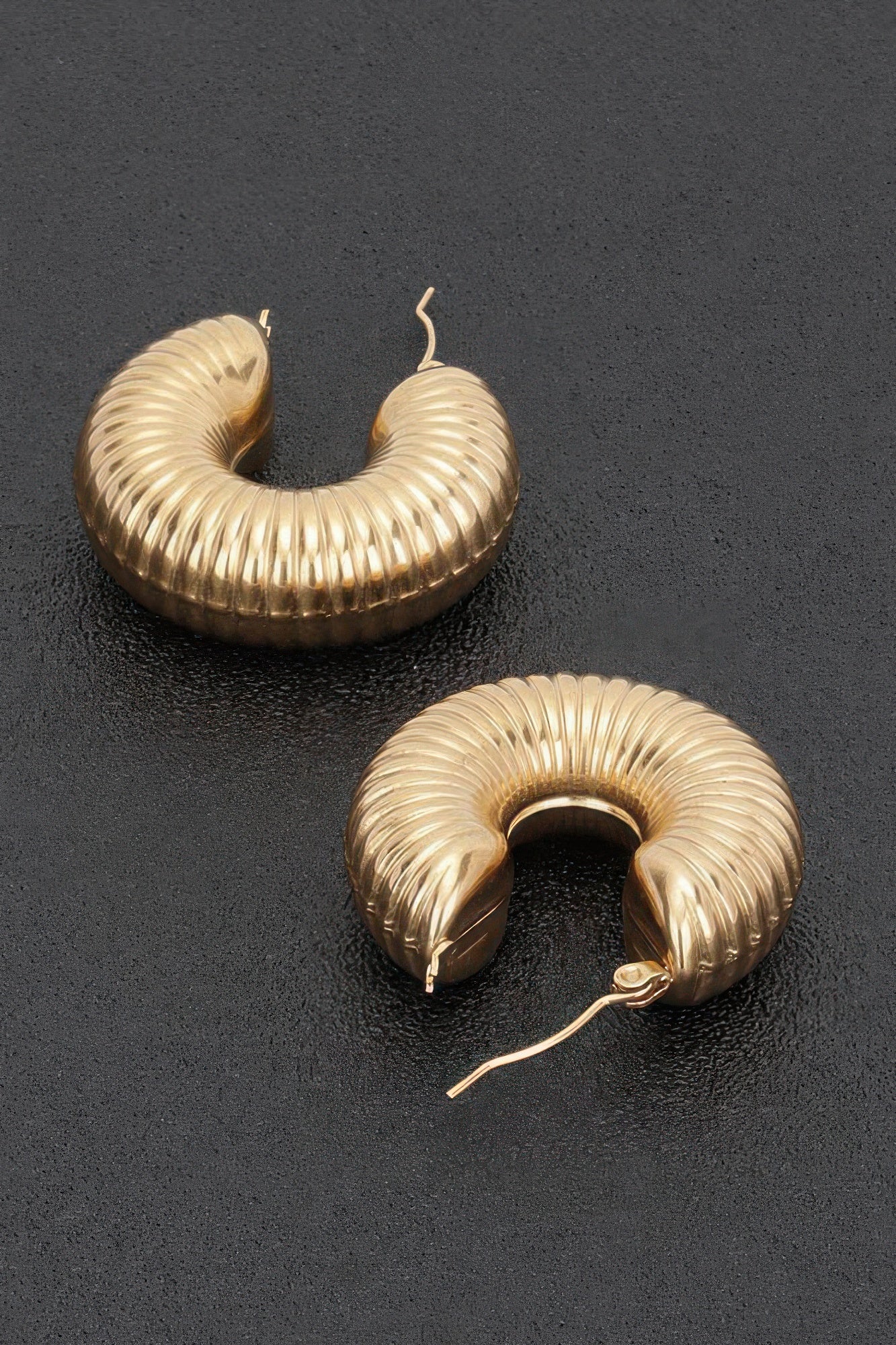 Gold-Plated Ribbed Hoop Earrings Secondary image