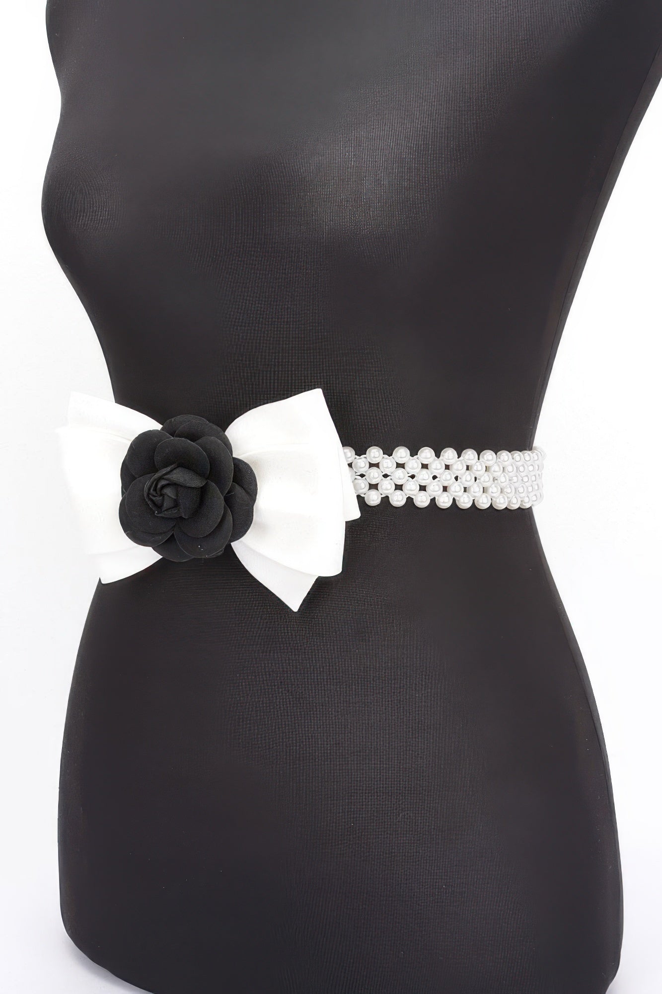 Stretch Waist Belt with Flower Bow and Faux Pearls Secondary image