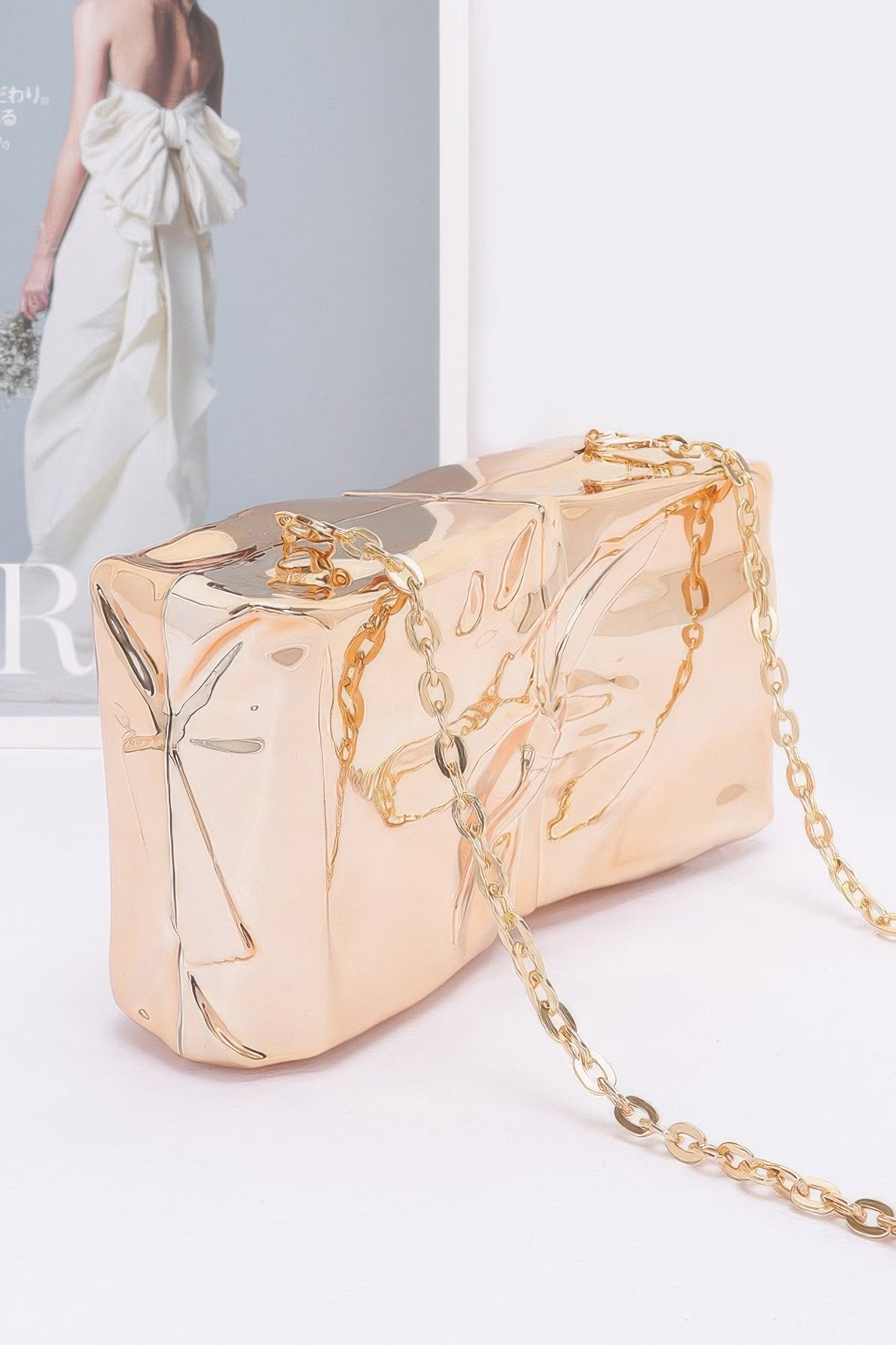 Bow Detail Acrylic Case Bag With Chain Strap Secondary image
