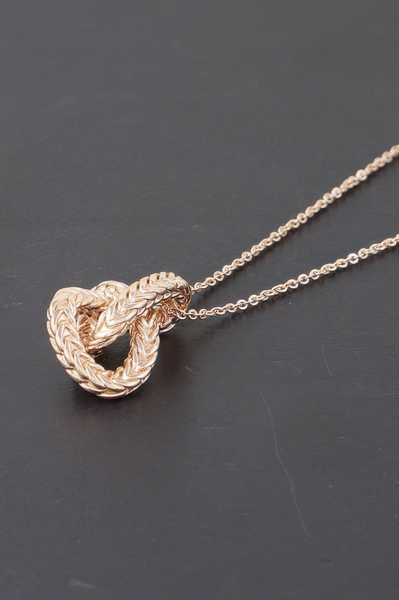 Interwoven Pendant Necklace with Textured Design Secondary image