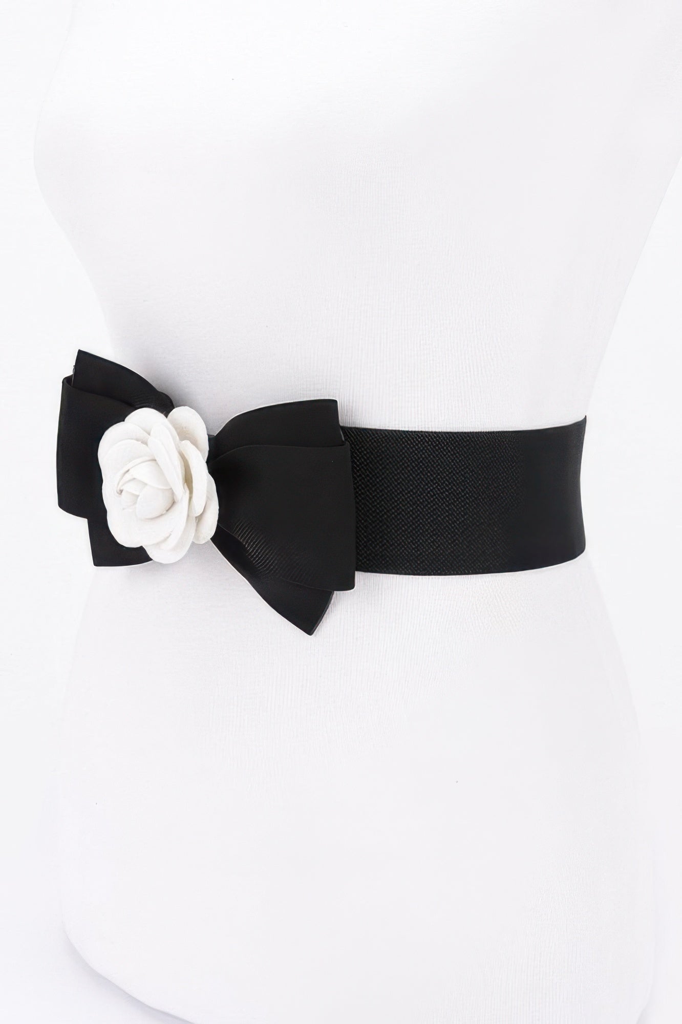 Wide Elastic Belt with Bow and Flower Accent Secondary image