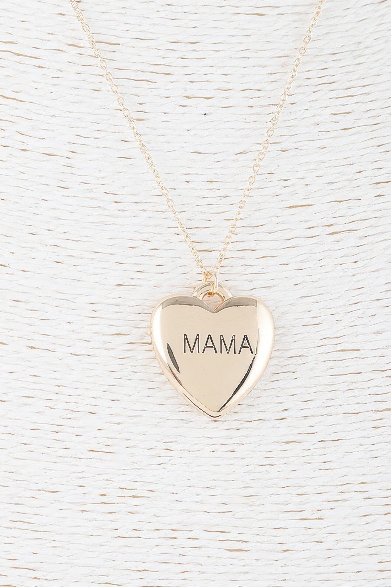 Engraved MAMA Heart Pendant Necklace Secondary image