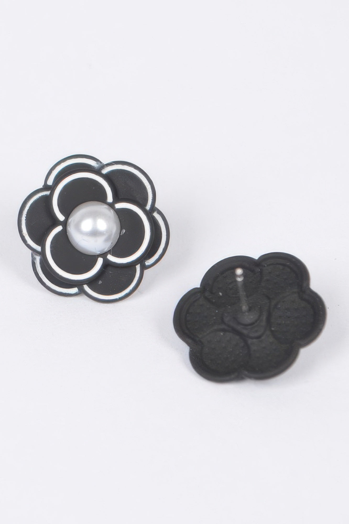 Acrylic Flower Earrings With Faux Pearl Center Secondary image