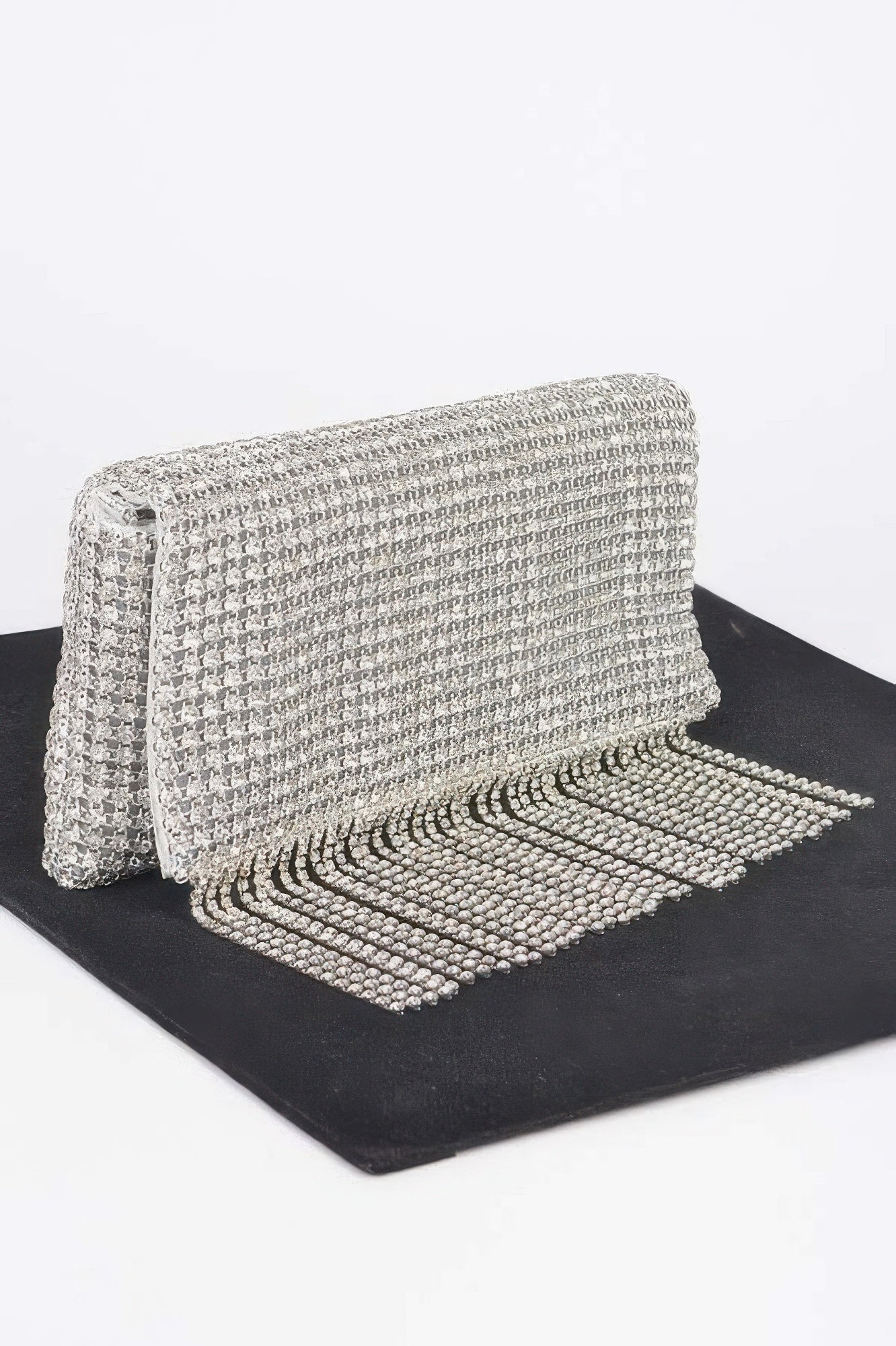 Rhinestone Fringe Chain Clutch Secondary image
