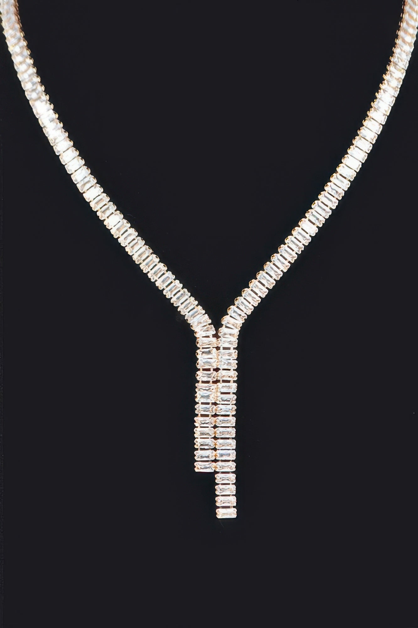 Rhinestone Pendant Necklace and Drop Earring Set Secondary image