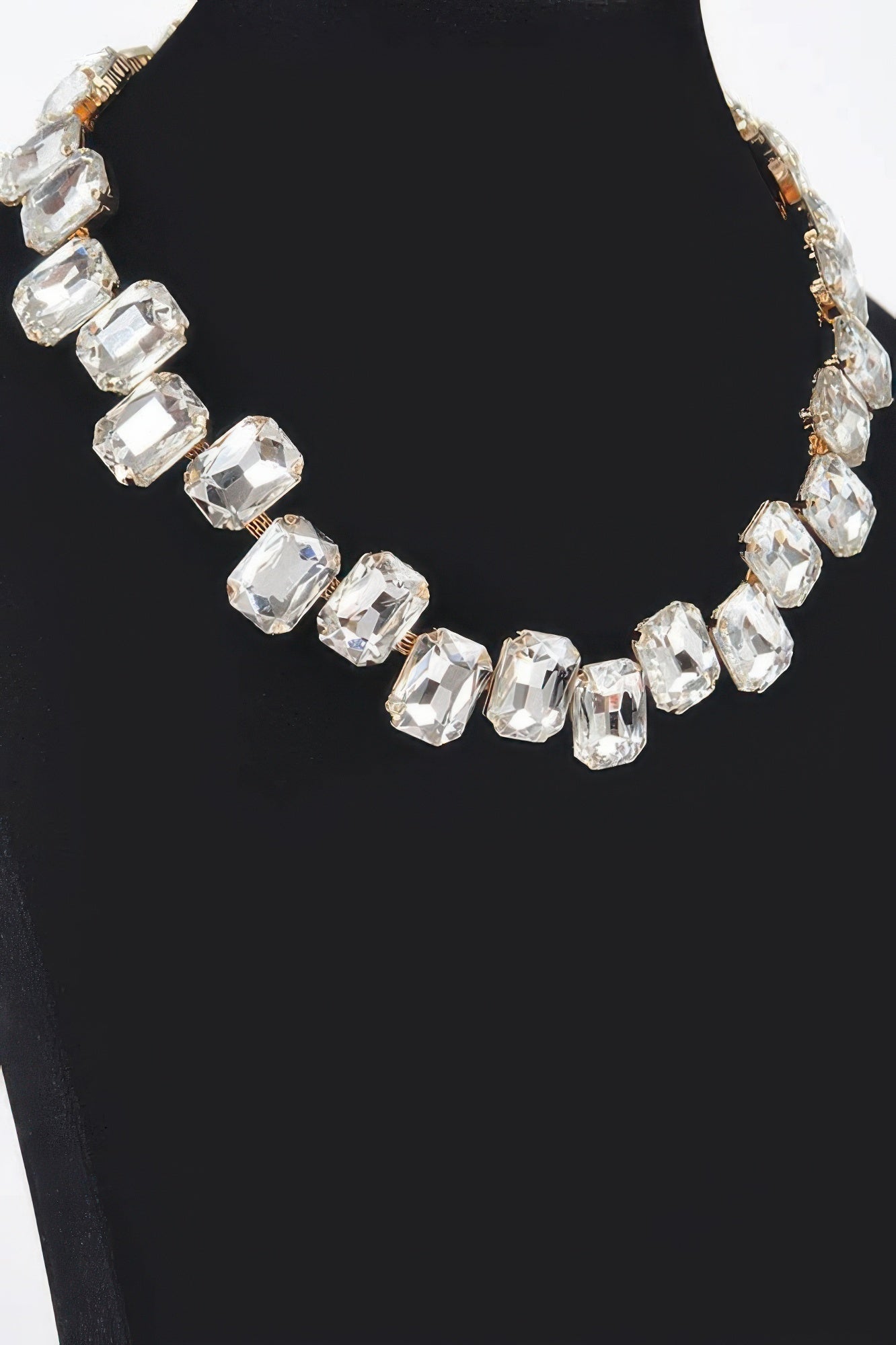 Faceted Clear Stone Necklace With Gold Details Secondary image