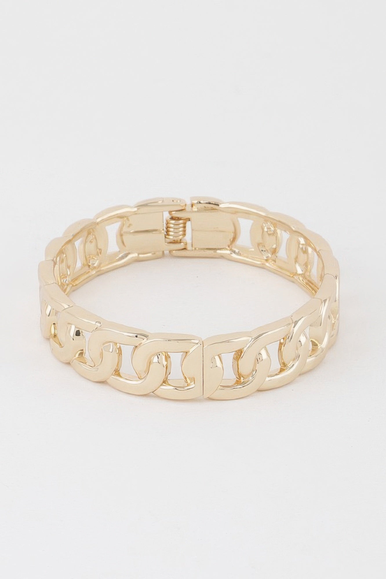 Linked Curb Chain Bracelet Secondary image