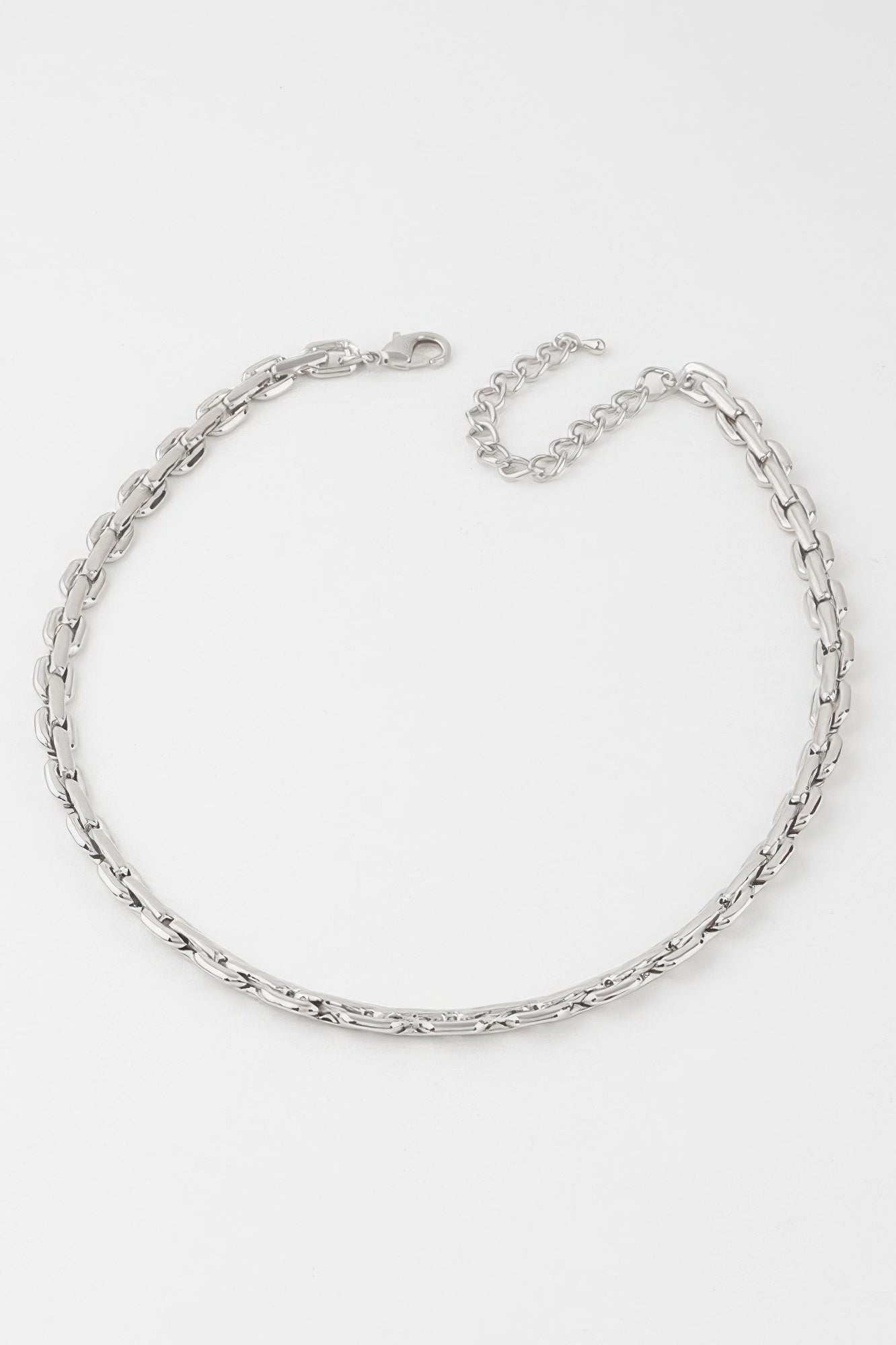 Bold Interlocking Link Chain Necklace Secondary image