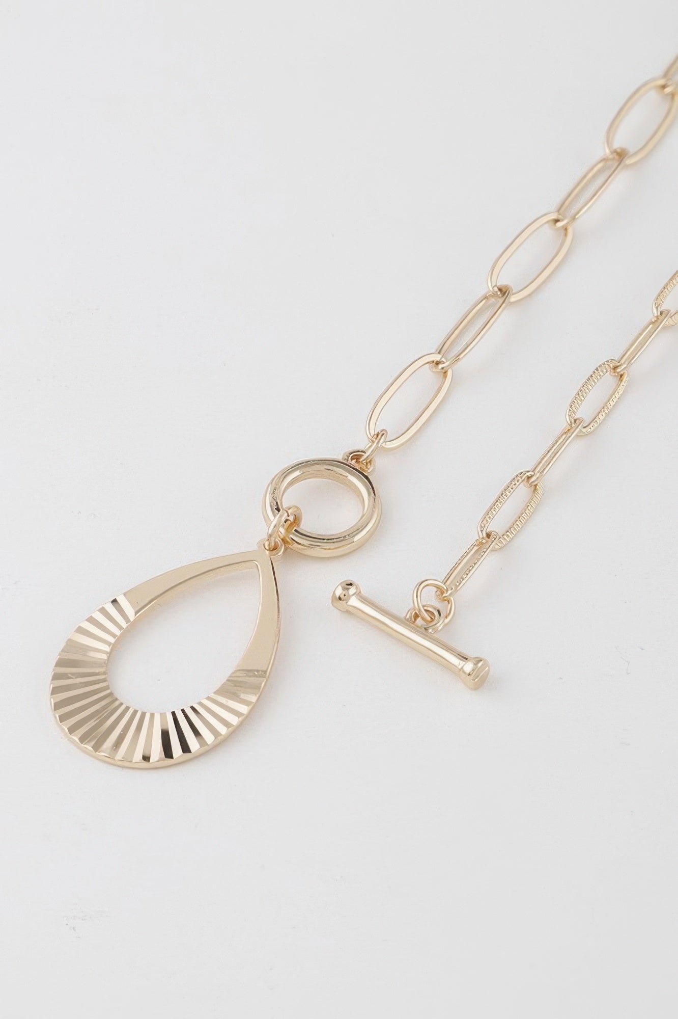 Teardrop Pendant Toggle Necklace Secondary image