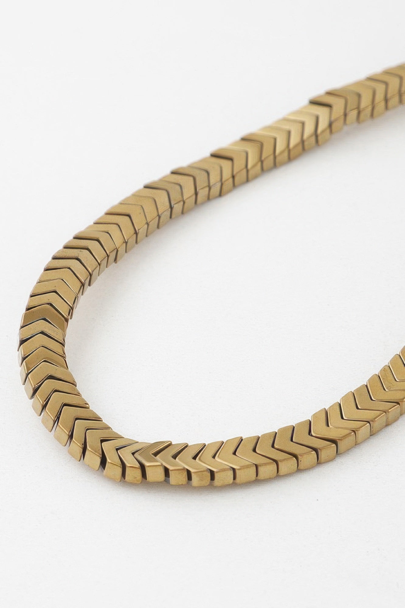 Chevron Arrow Link Choker Necklace Secondary image