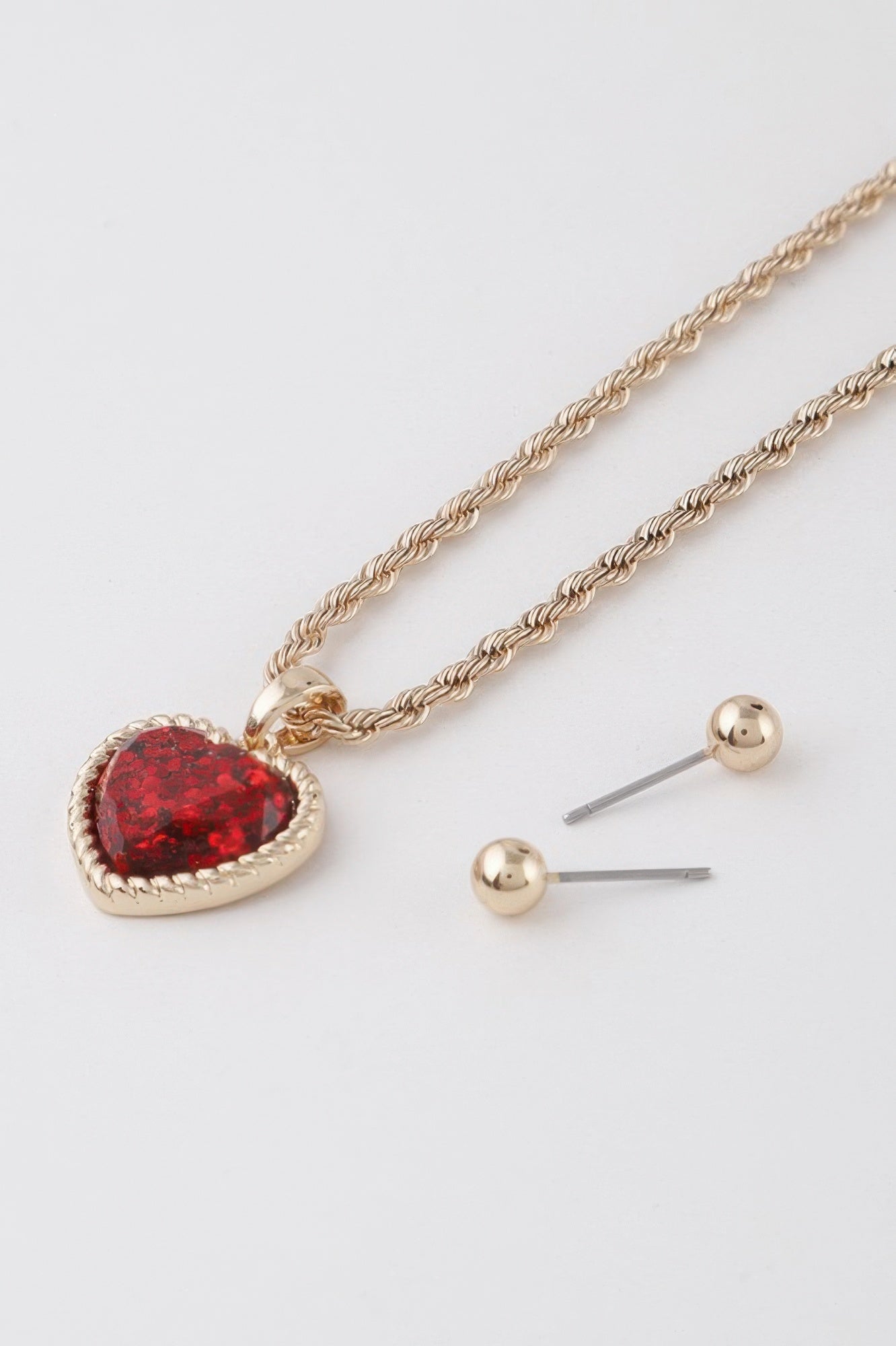 Sparkling Heart Pendant Chain Necklace Secondary image