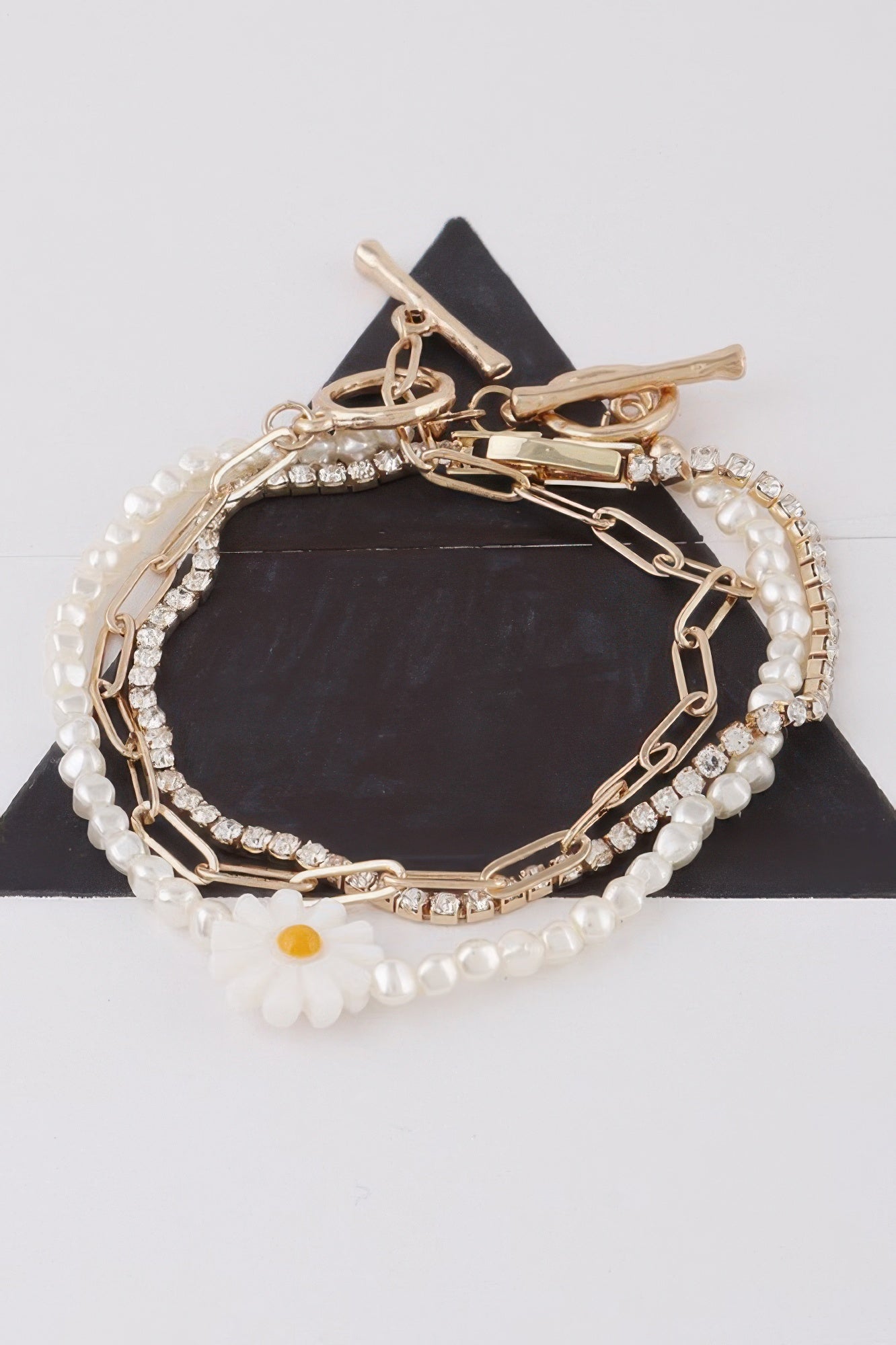 Gold Cream Daisy and Pearl-Style Accent Bracelet Secondary image