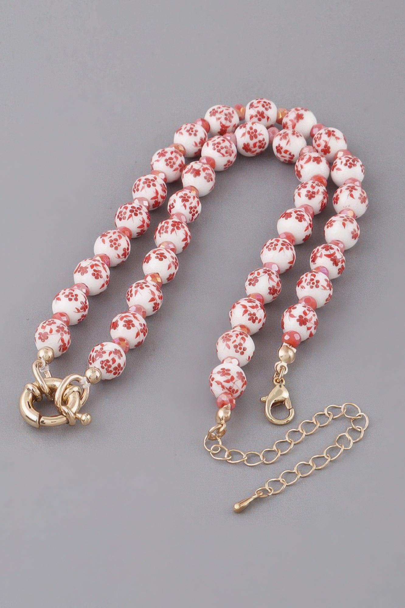 Floral Pattern Beaded Necklace Secondary image