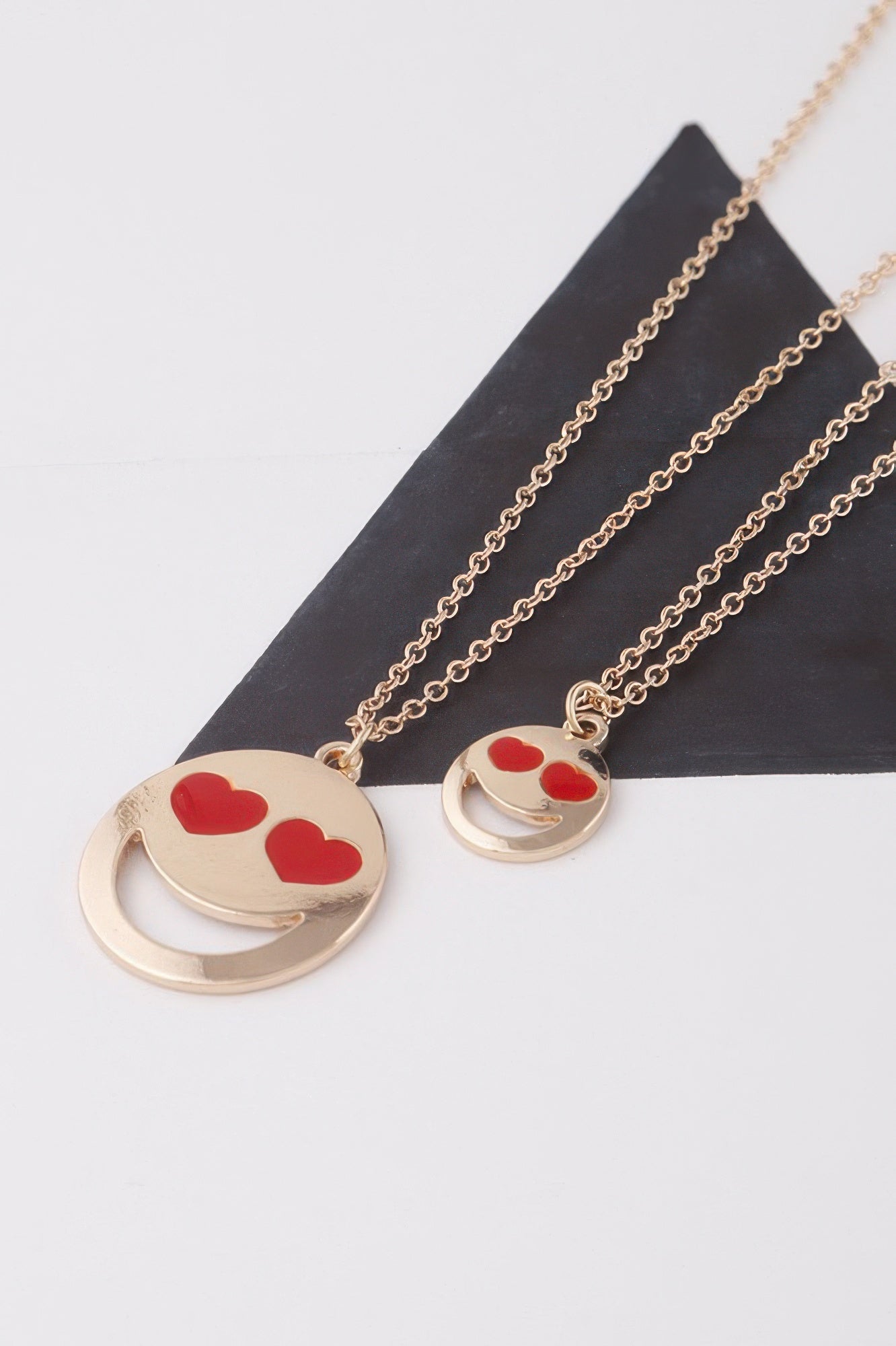 Heart Eyes Emoji Pendant Necklace Secondary image