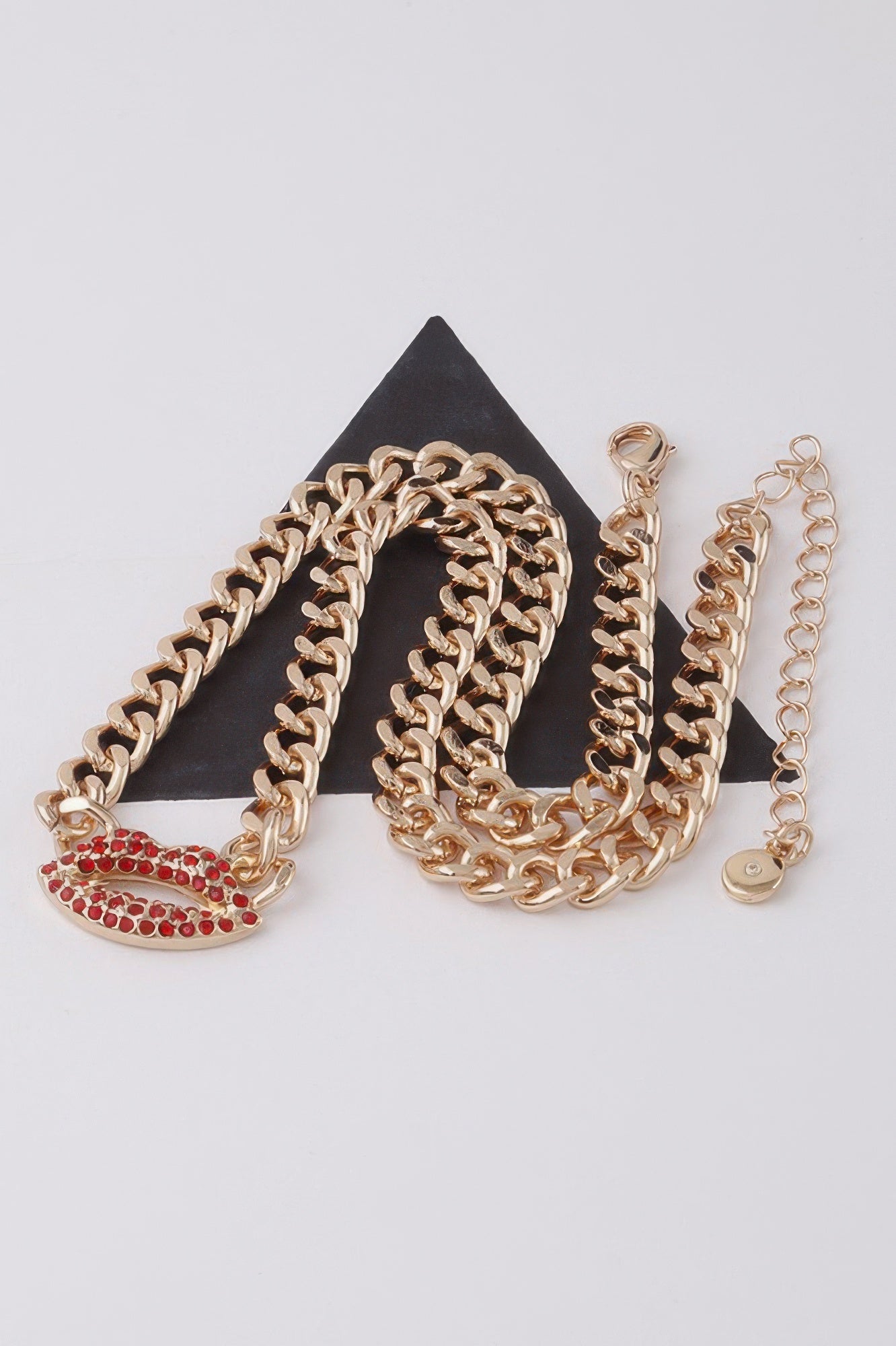 Jeweled Lips Pendant Chain Necklace Secondary image