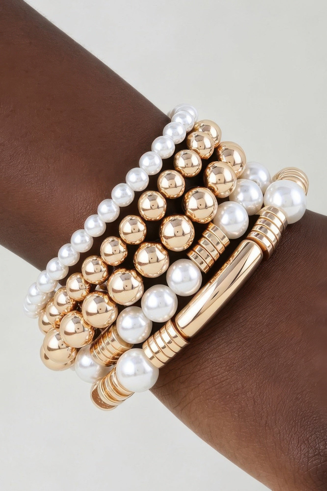 Layered Pearl and Gold Beaded Bracelet Secondary image